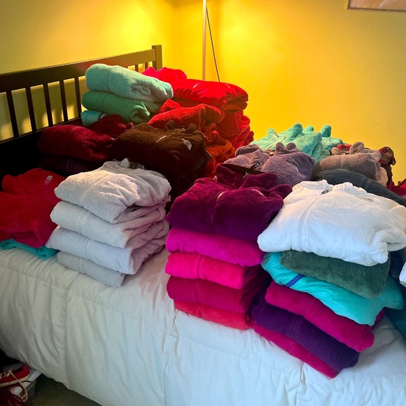 The North Face Osito Fleece Jacket bundle of 3 - Picture 2 of 6